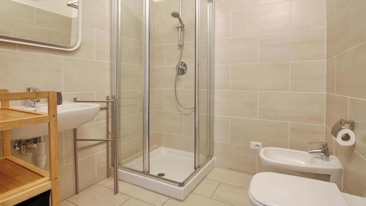 Italianway - Vitani 30 Como Exterior photo